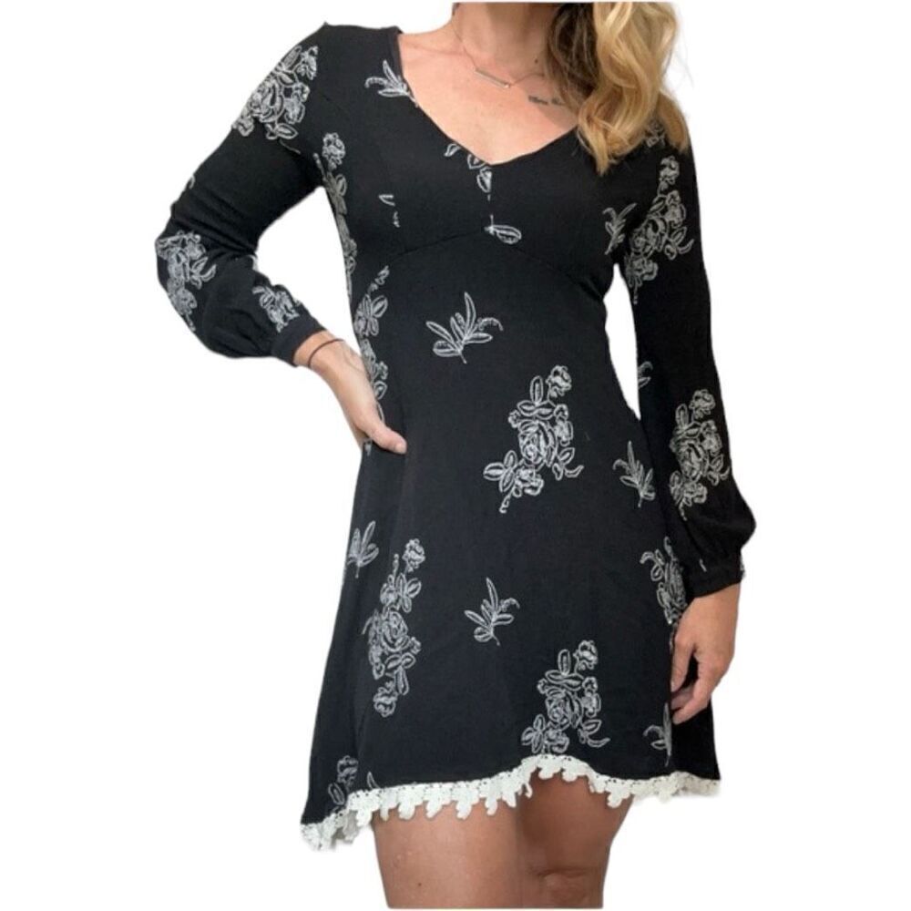 Womens Altar’d Altard State Black Floral Lace Hem Long Sleeve V Neck Dress Sz S
